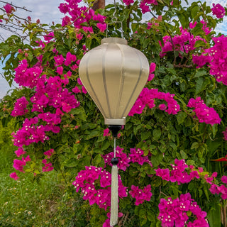 A balloon shape Vietnamese silk lantern with a beautiful cream colour perfect for weddings and special events or mix and match with our cream collection of prints.